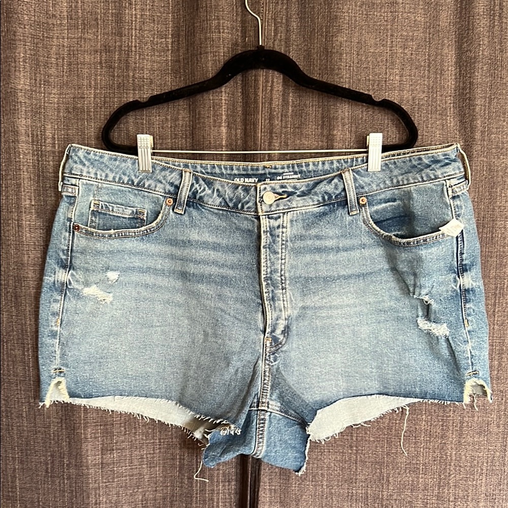 Old navy OG STRAIGHT button fly NWT Jean shorts size 22 plus size